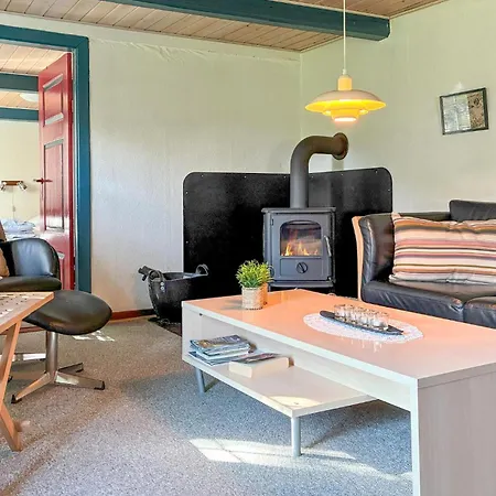 Casa de Férias 2 Bedroom Awesome In